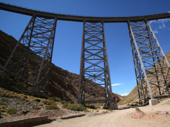 Train des Nuages, Grands trains du monde